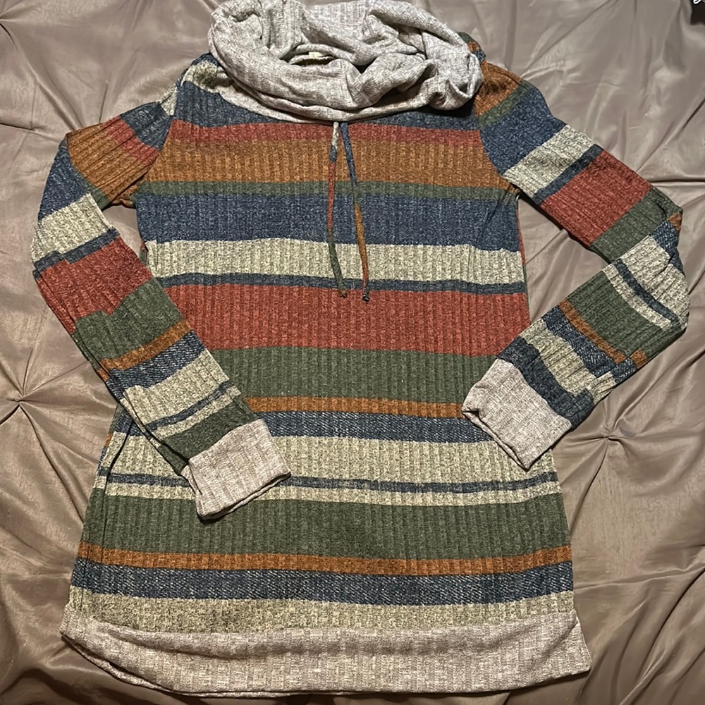 Adorable fall top!!! Size medium.  Like new!